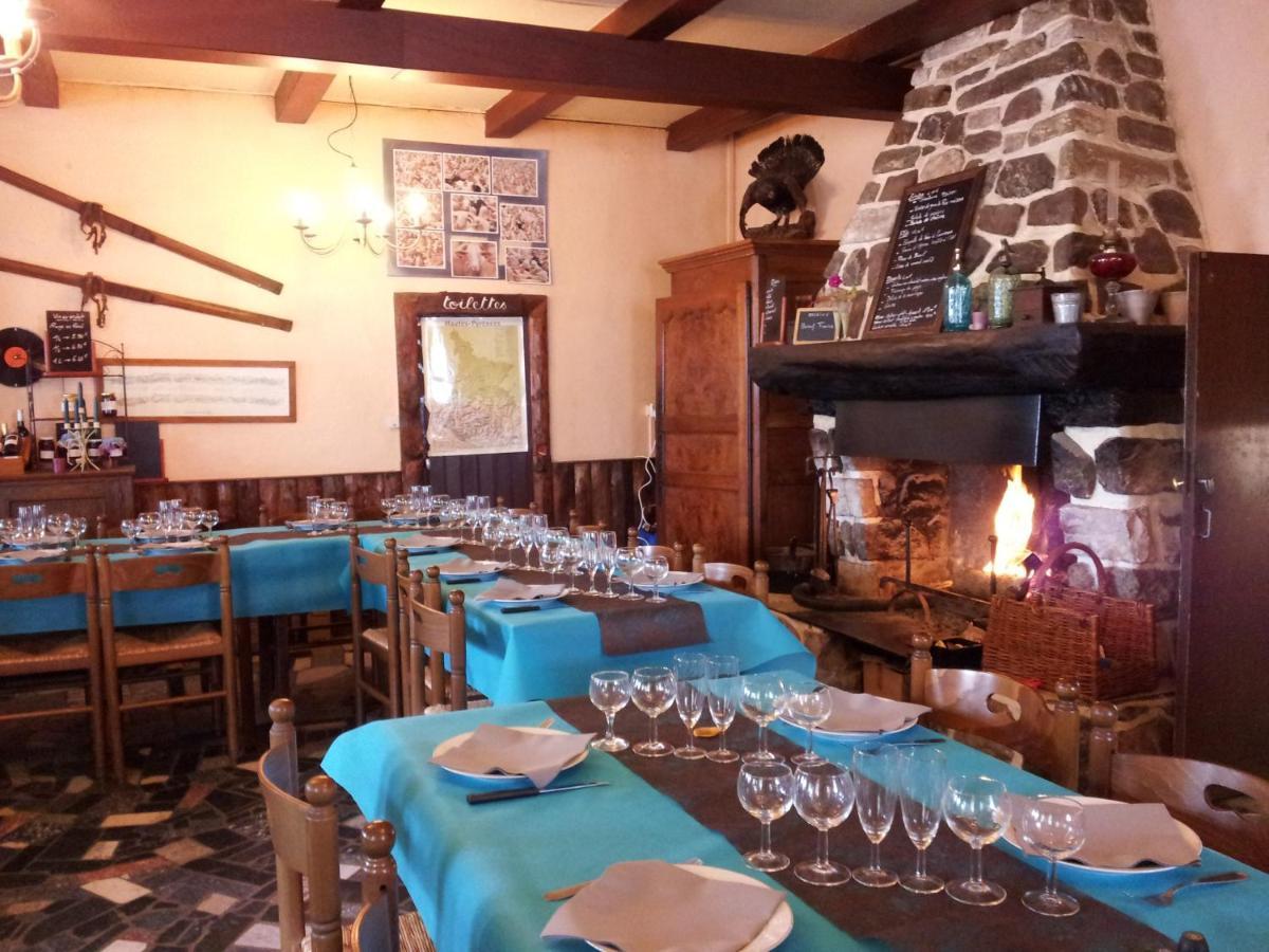 Auberge La Bergerie Sainte-Marie-de-Campan Exterior photo